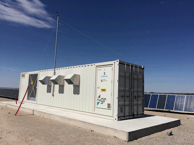 paneles solares y almacenamiento híbrido en baterías ZGR